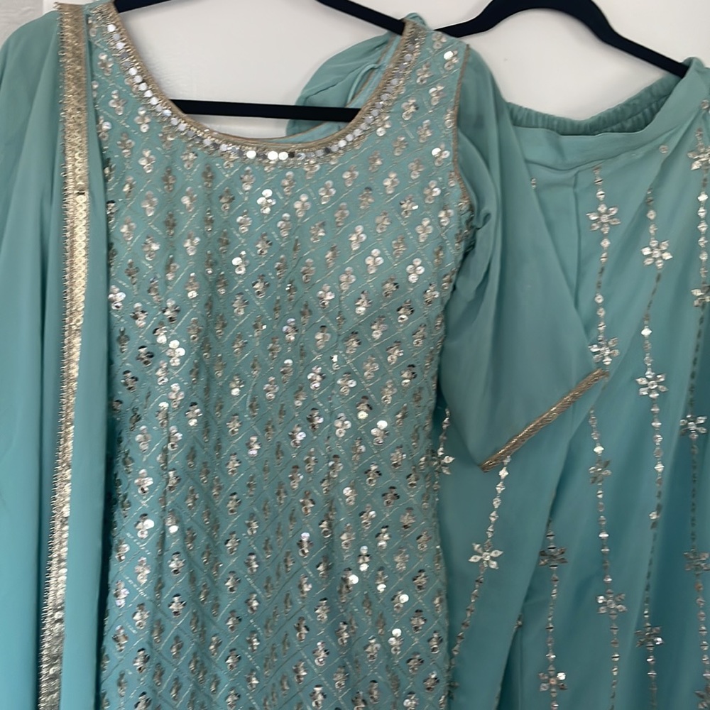 Sharara Indian Salwar Kameez - Picture 4 of 4